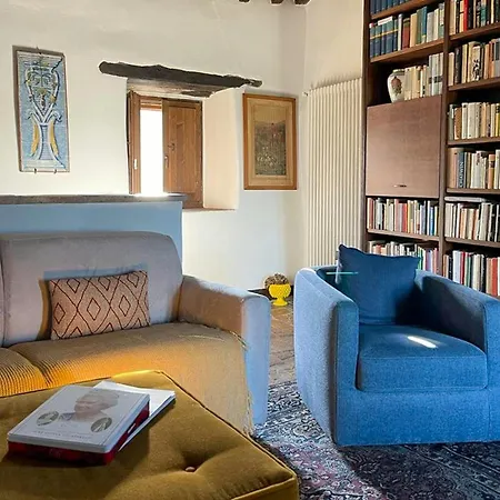 Historic With Panoramic Pool Hébergement de vacances