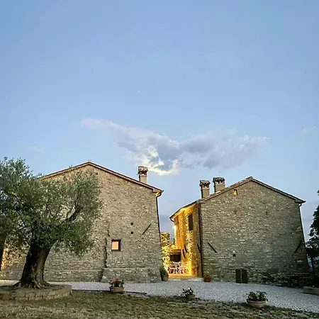 Hébergement de vacances Historic With Panoramic Pool Monte Santa Maria Tiberina