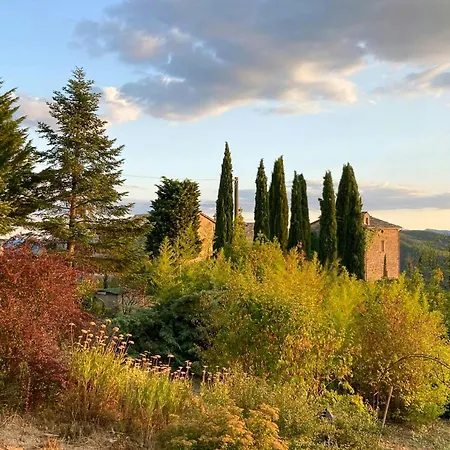 Hébergement de vacances Historic With Panoramic Pool *